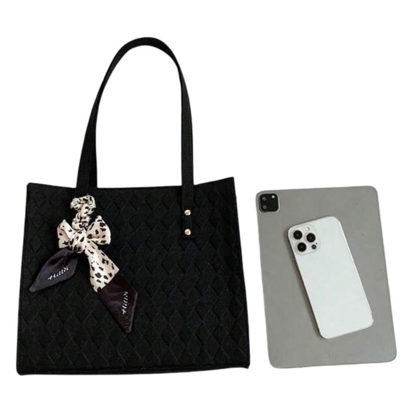 Black Quilted Felt Scarf Decor Bag Purse - Picture 8 of 10